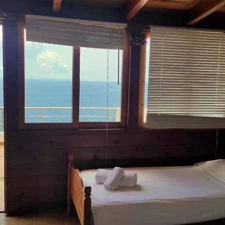Q Bay Guest house