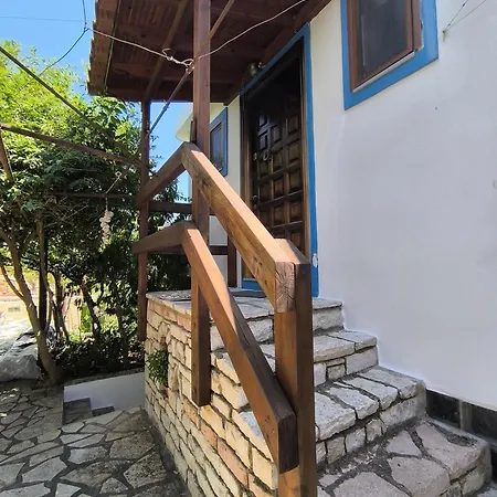 Q Bay Casa de hóspedes Qeparo