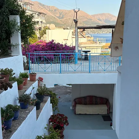 Pensionat Q Bay Qeparo