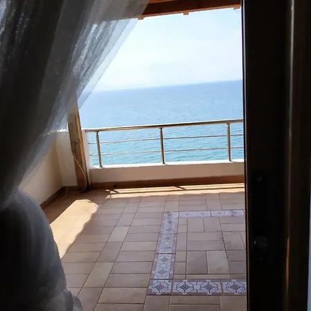 Q Bay Guest house