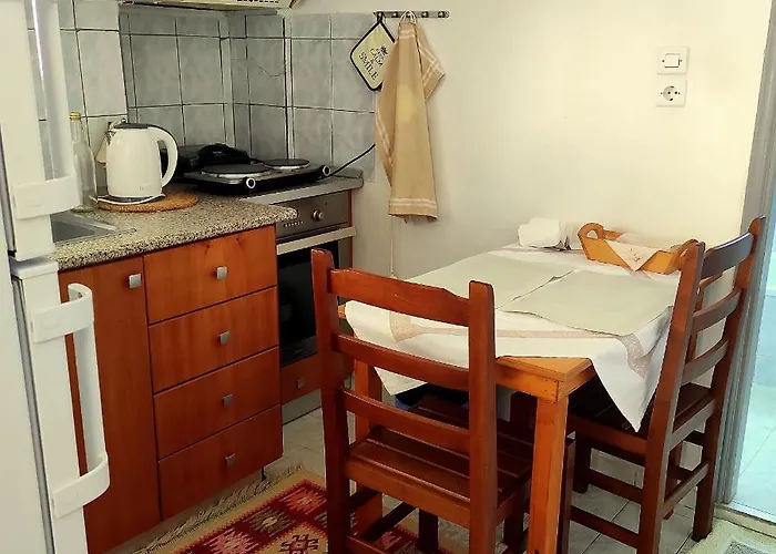 Affittacamere Q Bay Qeparo