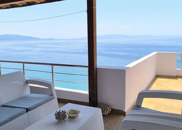 Q Bay Affittacamere *