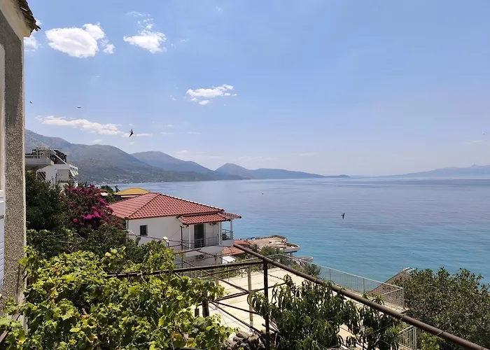 Q Bay Affittacamere *